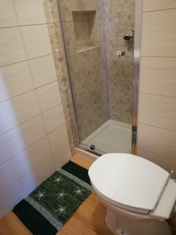 Single Room,896348524:JPEG